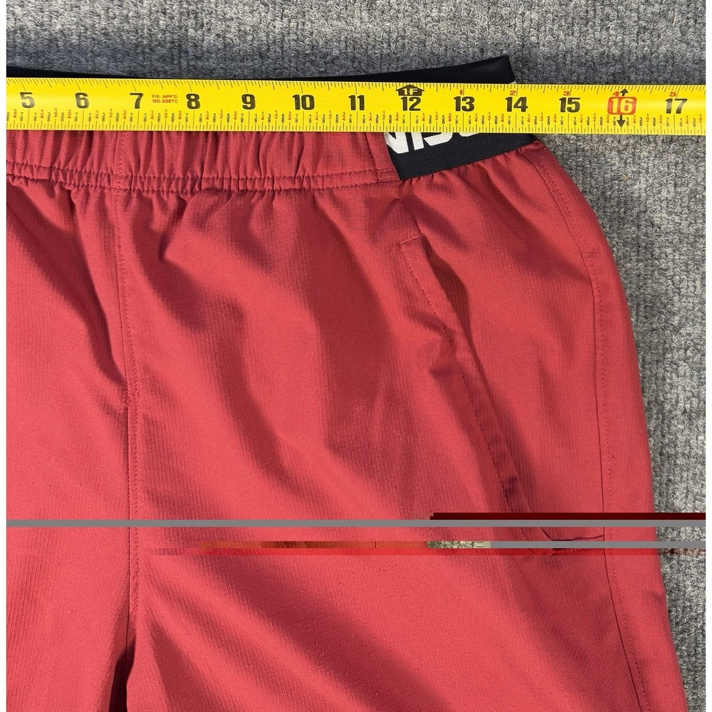 Under Armour Mens Medium Red Woven Training Shorts 1370382-664 Athletic Gym - Picture 3 of 10